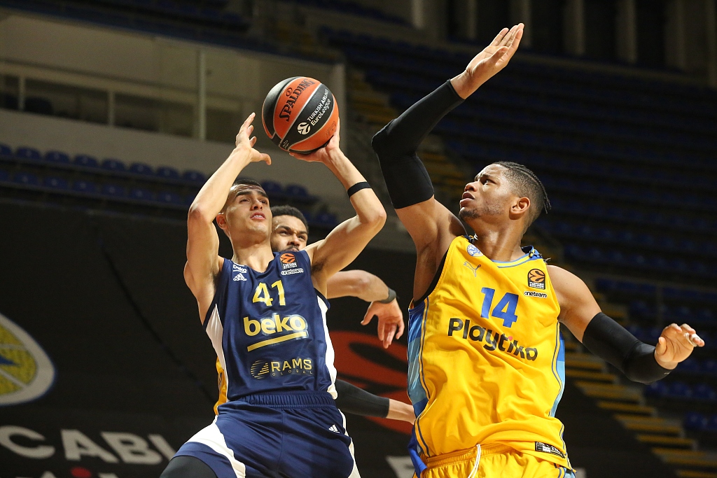 MK体育观看-欧篮联冲刺阶段再迎强敌，浙江稠州队长鼓劲，主帅态度——赛场秩序良好，身体对抗强度拉满的简单介绍